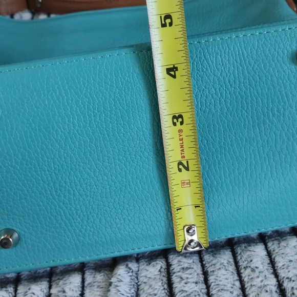 🎀 Valentina Turquoise and Tan Pebble Leather Shoulder Bag with Gold Accents - Picture 10 of 17